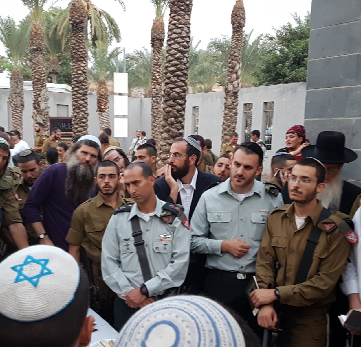 מרגש: הבני"שים קיבלו כומתה וסיימו מסכת. צפו