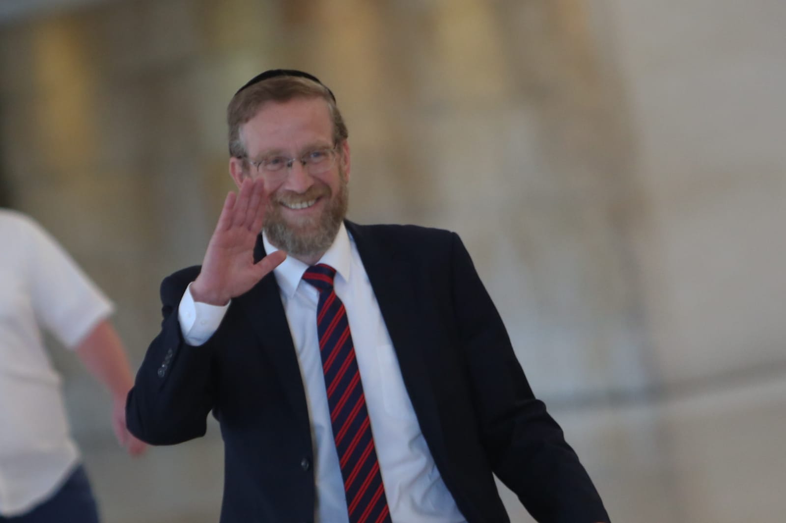 נשאר בחוץ, פינדרוס