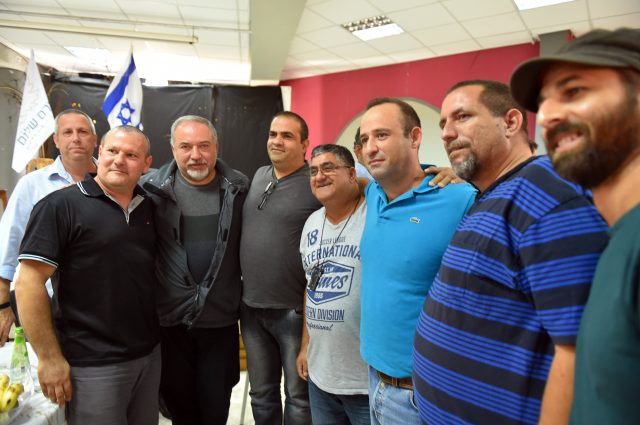 "זו לא מחאה עממית אלא אלימות מאורגנת"
