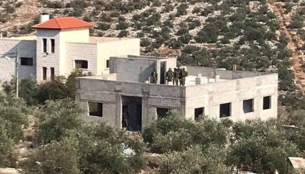 דיווח פלסטיני: צה"ל כיתר את בית המחבל מברקן