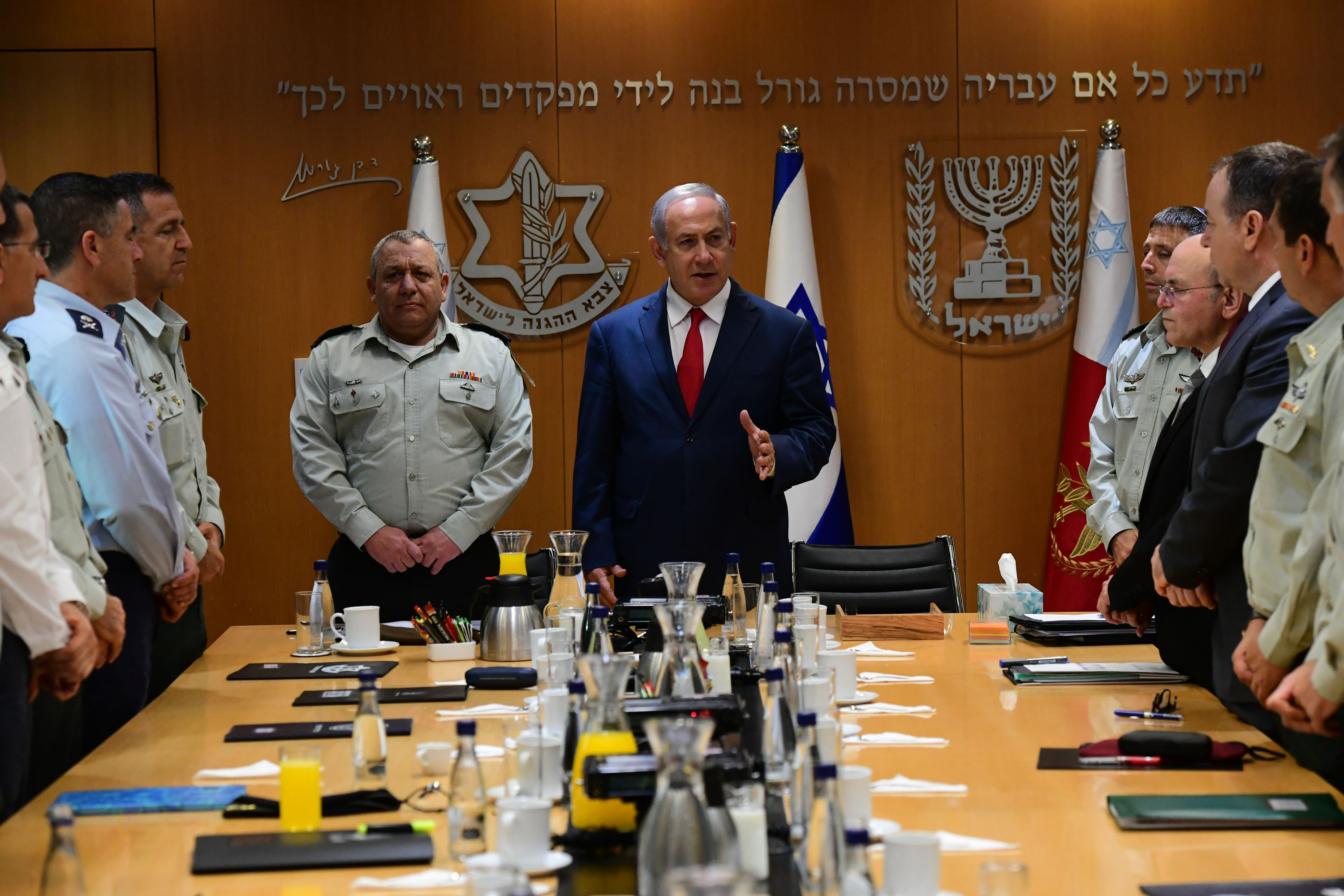 נתניהו לאיזנקוט: "שבורי לב, העם עוטף אתכם באהבה"