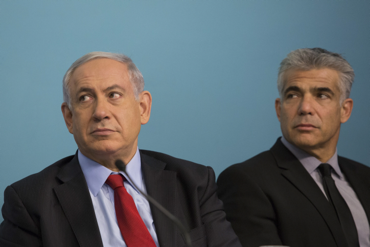 הרשת סוערת: מלחמת פוסטים בין נתניהו ללפיד