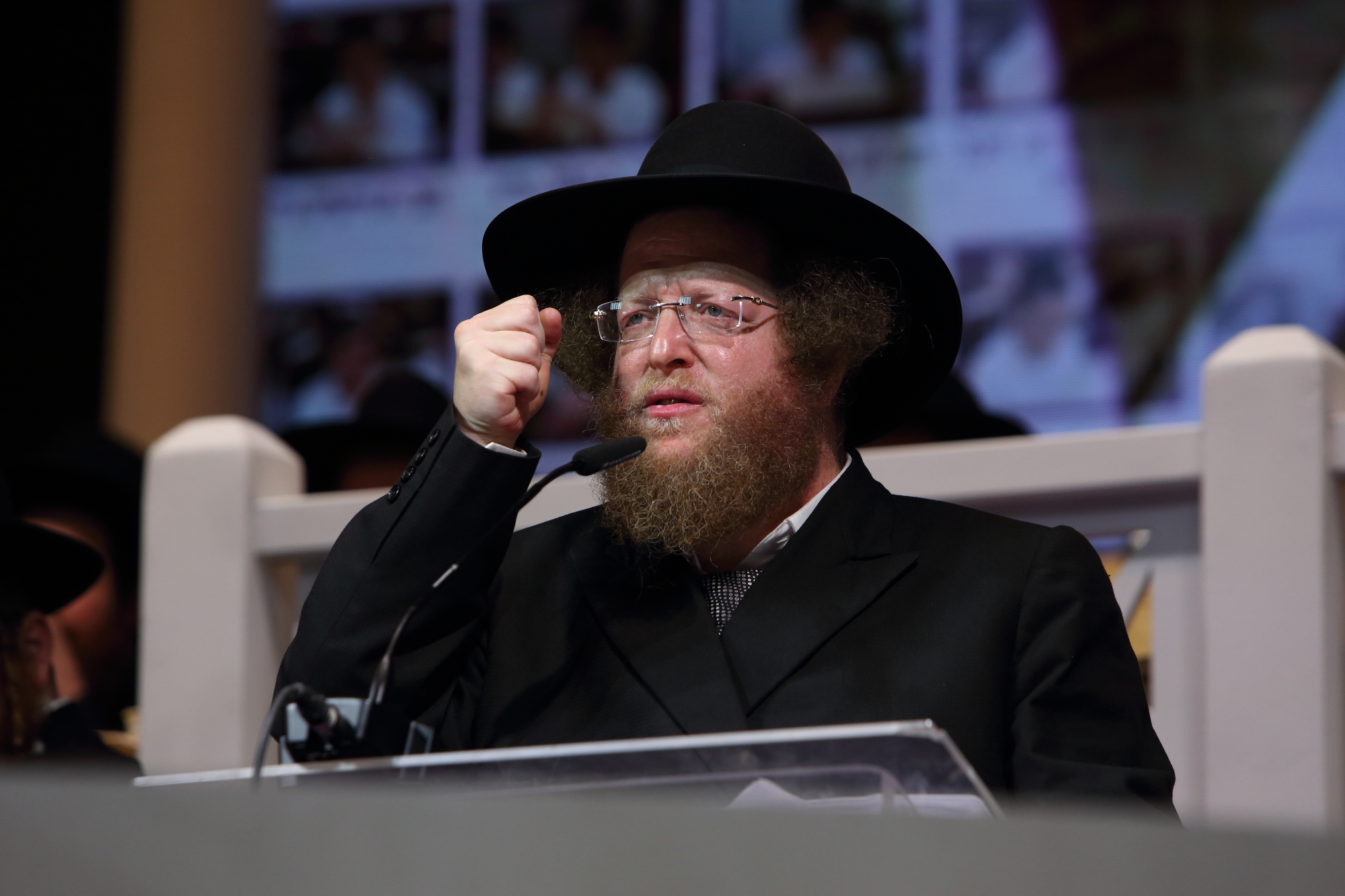 האולטימטום החרדי לאל על: חברה אחרת או התנצלות