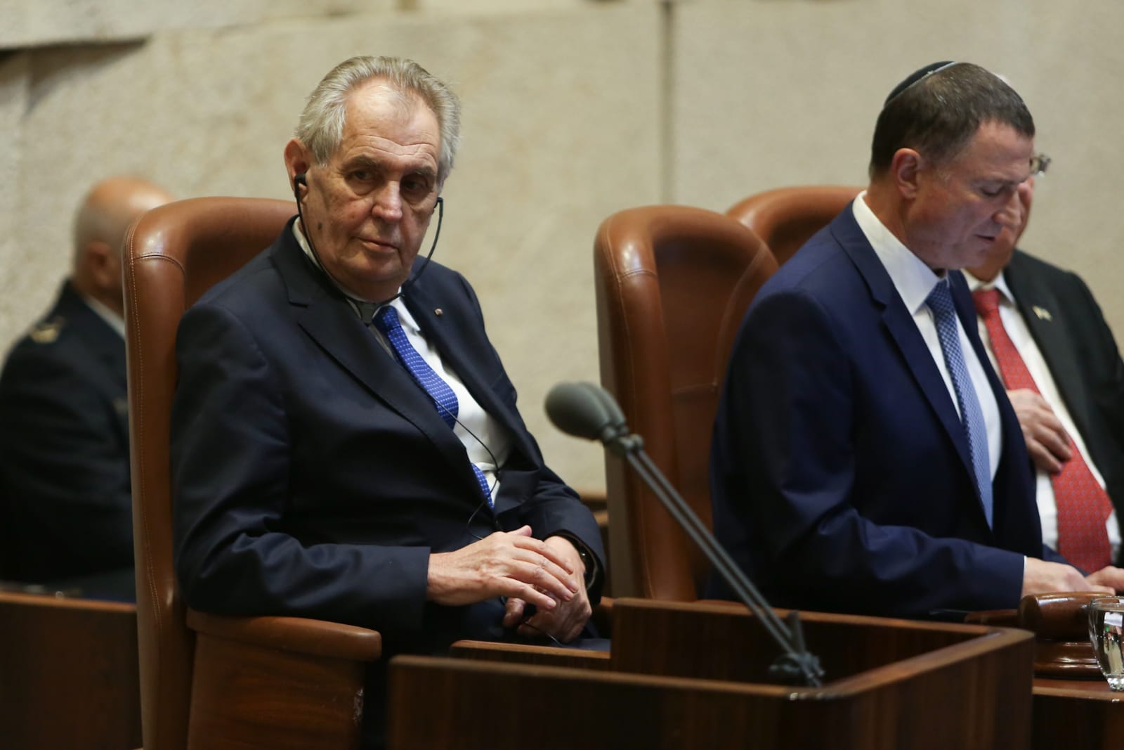 הפרלמנט בצ'כיה: "מגנים כל צורה של אנטישמיות"