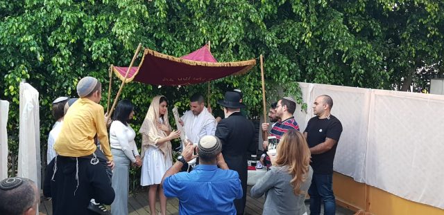חתונה בהפתעה: שרון גל החזיר גרושתו