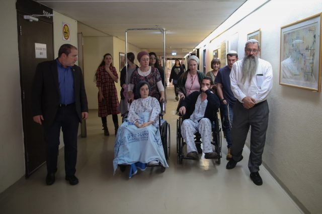 מחדרם בבית החולים למסיבת העיתונאים
