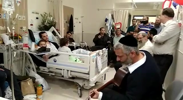 אביתר בנאי ריגש את עמיחי ושירה איש- רן. צפו