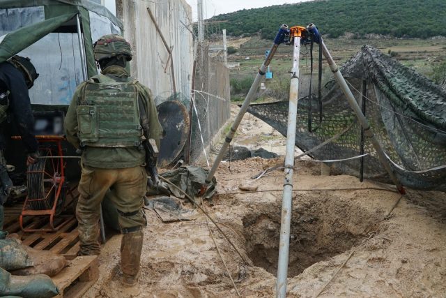 צפו: החל שלב השמדת המנהרות בצפון