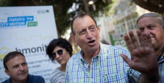 חושבים על פתרונות אירוח בים וביבשה. חולדאי