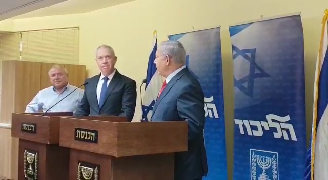 א1