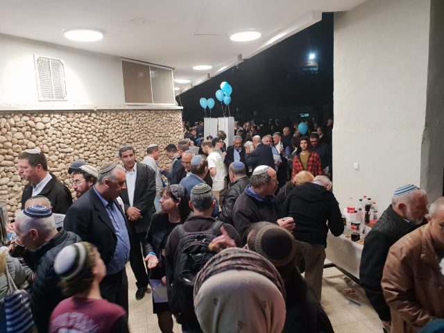 תיעוד מתוך מרכז הבית היהודי: בדרך לועדה מסדרת