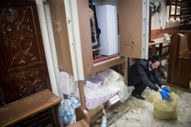 "בושה וחרפה". בית הכנסת שהושחת
