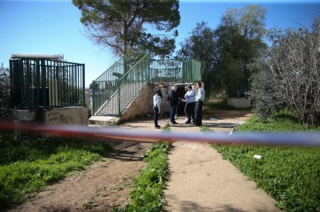 המומים וכואבים: תיעוד חילול בית הכנסת בירושלים