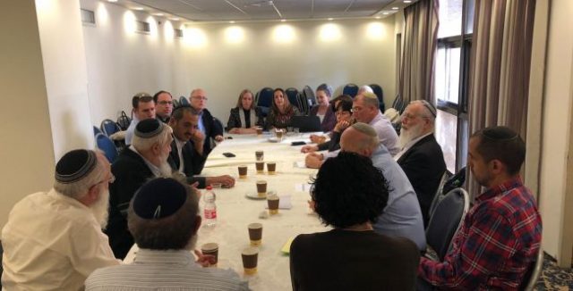 ניר אורבך לסרוגים: "הרב רפי הוא המנהיג שחיפשנו"