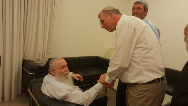 הקלפיות נסגרו: כיצד תיראה רשימת הבית היהודי?