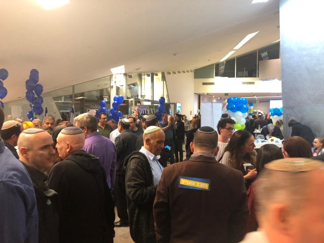 הקלפיות נסגרו: כיצד תיראה רשימת הבית היהודי?