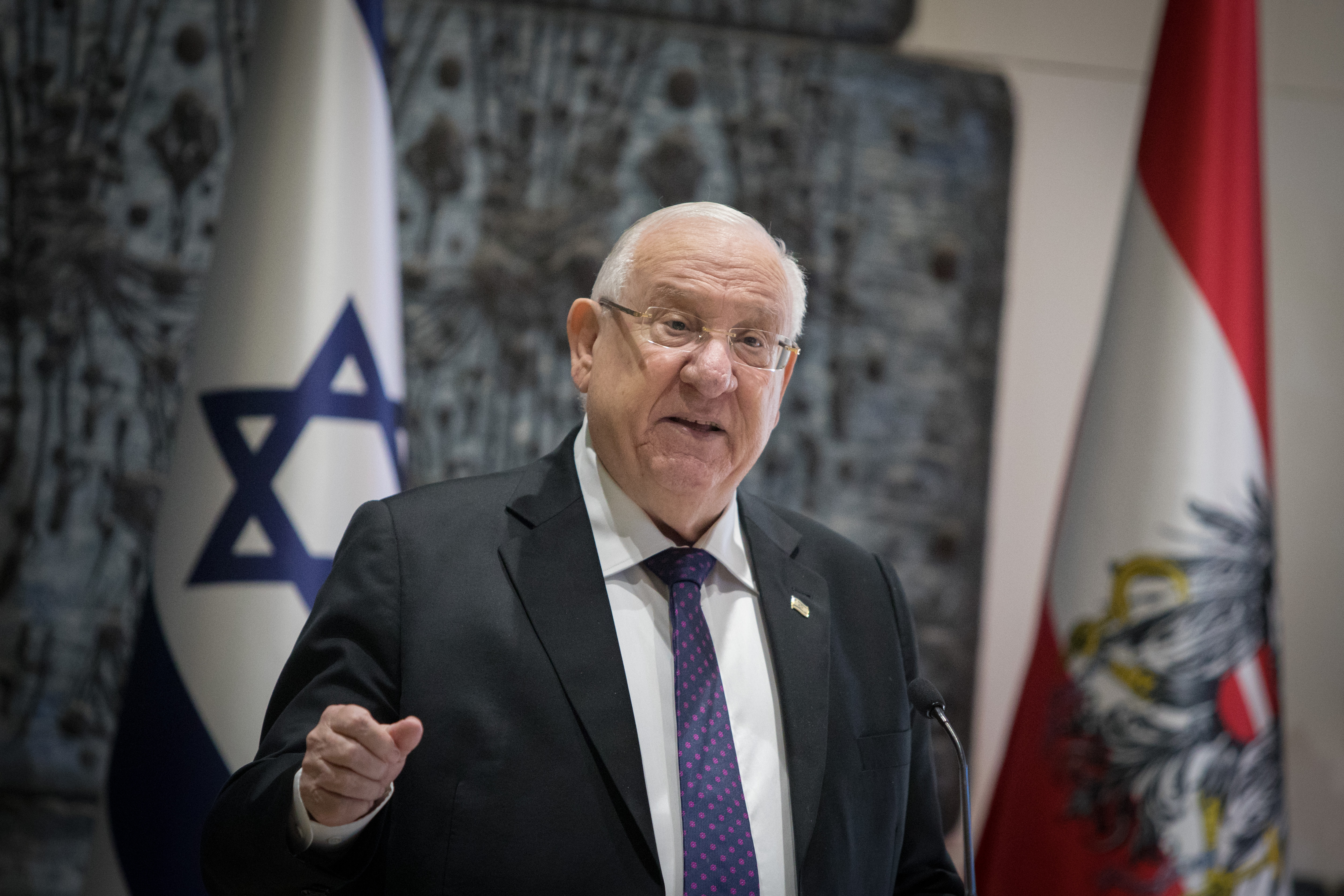 נשיא המדינה לראש מועצת שומרון: חדל משביתת הרעב