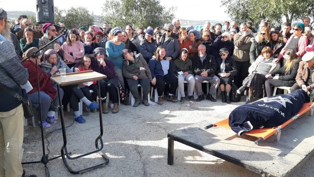 מלווים למנוחות