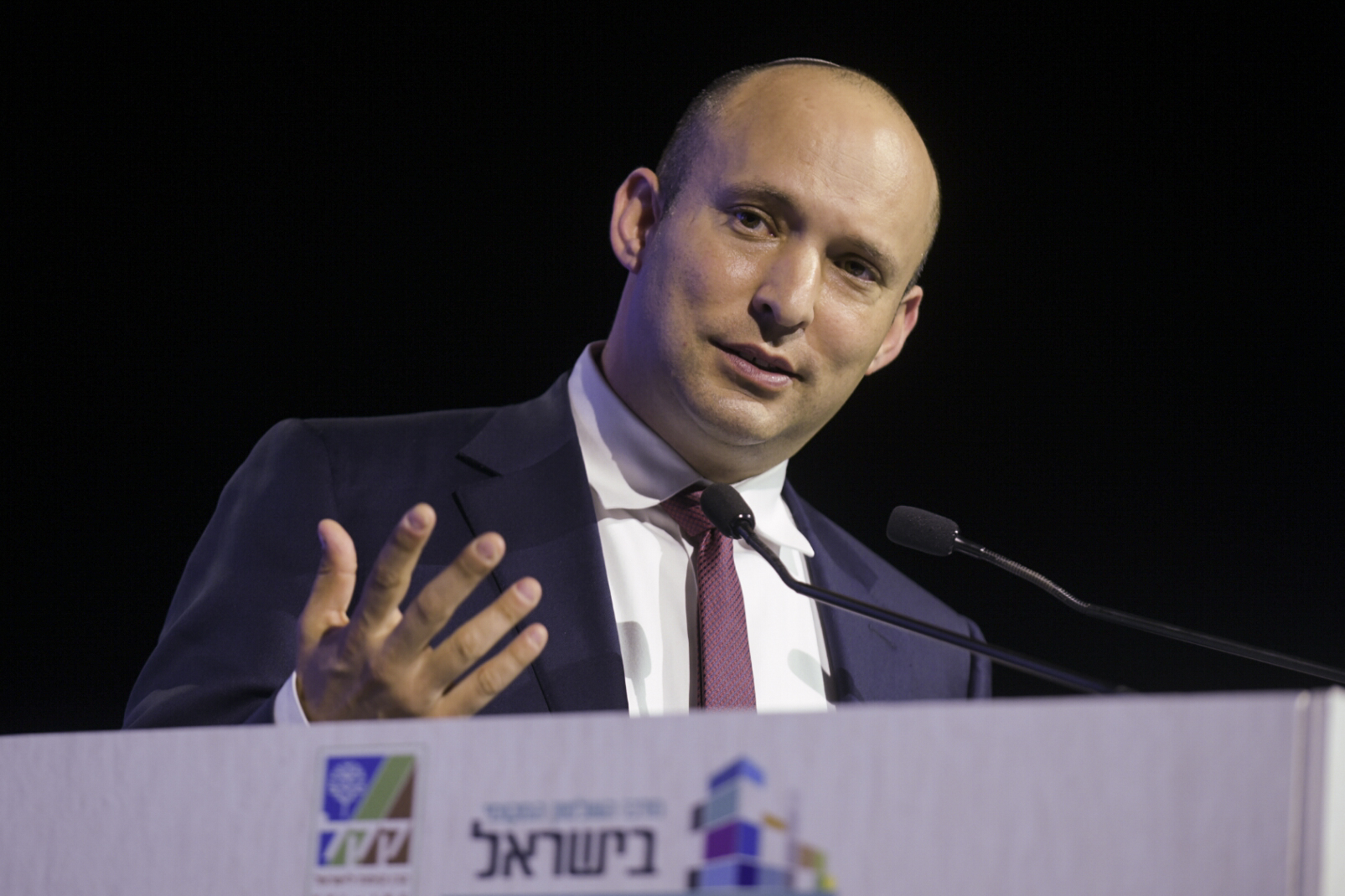 בנט במסר לטראמפ: "Let my people know"