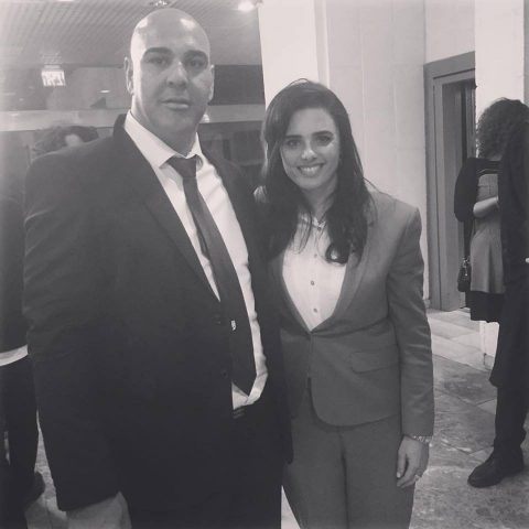 אסעד עם שקד (מתוך הפייסבוק)