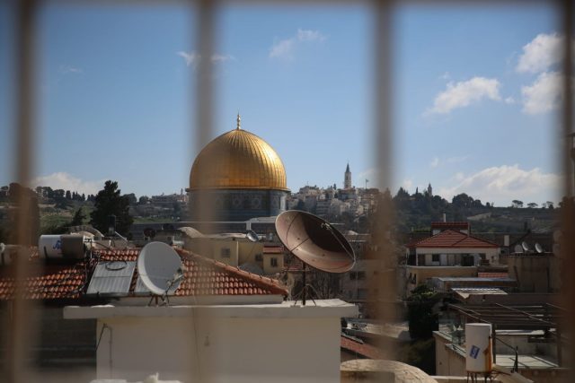 עיר עוטפת אור: גלריית פאר מהעיר העתיקה בירושלים