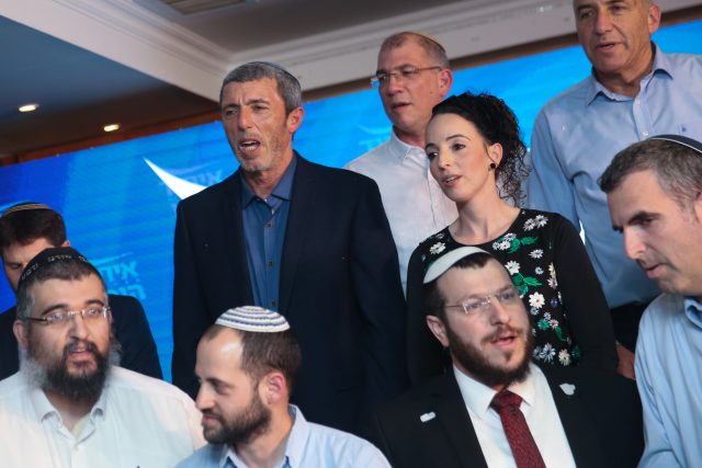 גלרית סרוגים • השקת קמפיין של איחוד מפלגות הימין