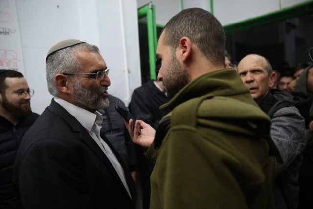 בן ארי על הפסילה: "חונטה משפטית לקחה את השלטון"