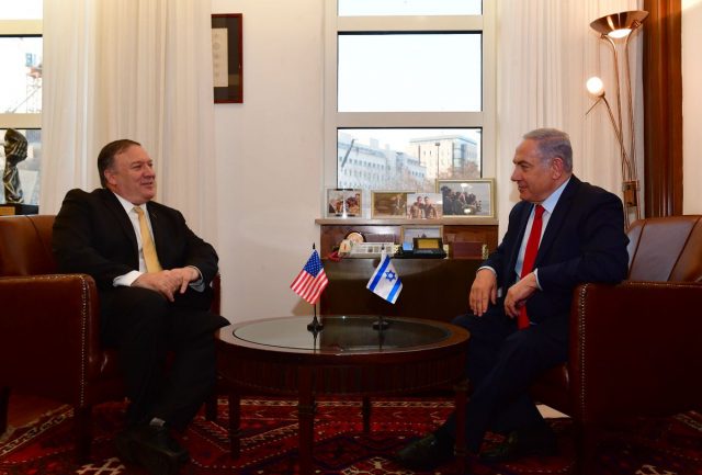 נתניהו נועד עם פומפאו: "זכותה של ישראל להגנה עצמית"