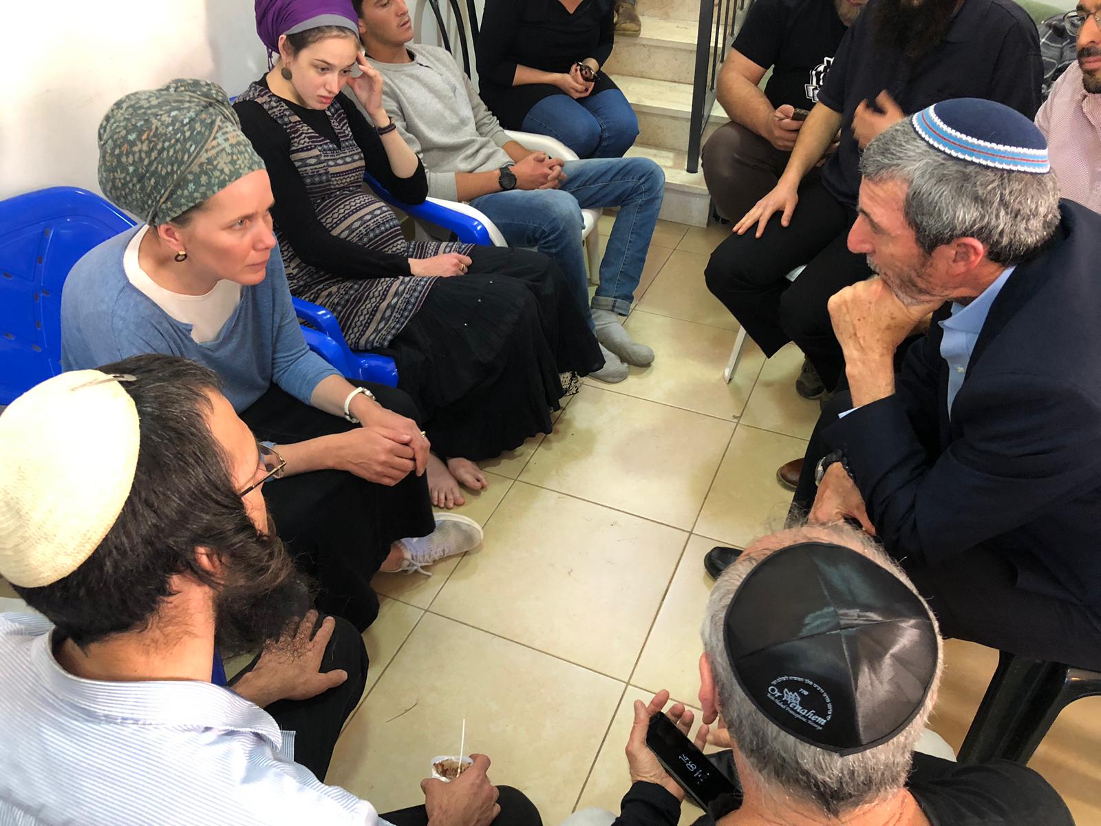 הרב פרץ על הרב אטינגר: "בזכותו המדינה מתקיימת"