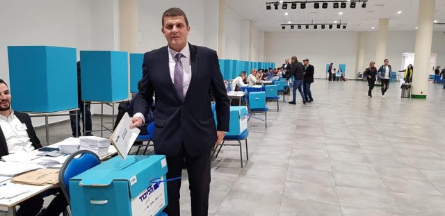 הלוי מצביע בפריימריז של הליכוד (מתוך פייסבוק)