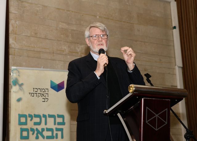פרופ' חיים סוקניק, ראש קמפוס טל אתי שטרן.