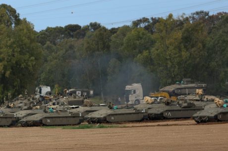גלריה: הדרום חוזר לשגרה, צה"ל נערך לתקיפה