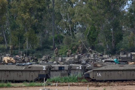 גלריה: הדרום חוזר לשגרה, צה"ל נערך לתקיפה