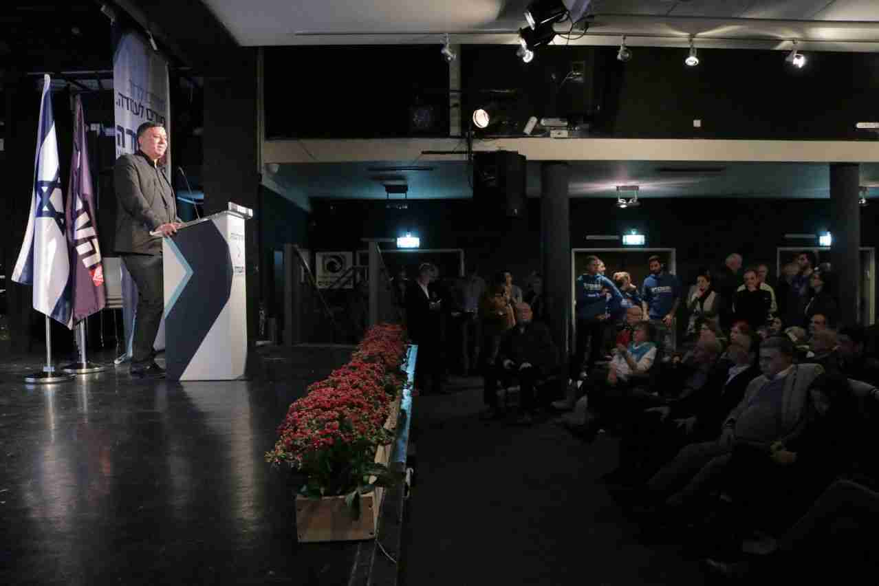 גבאי: "לחתונה של גנץ ונתניהו – גם סמוטריץ יגיע"