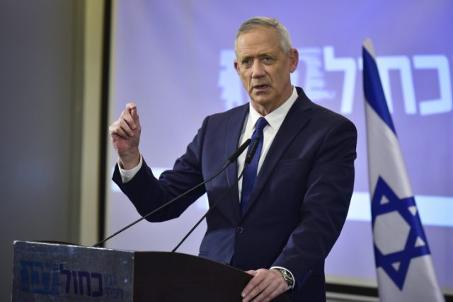 סקרים אחרונים: גנץ זקוק לנס, נתניהו "רק" לפייגלין