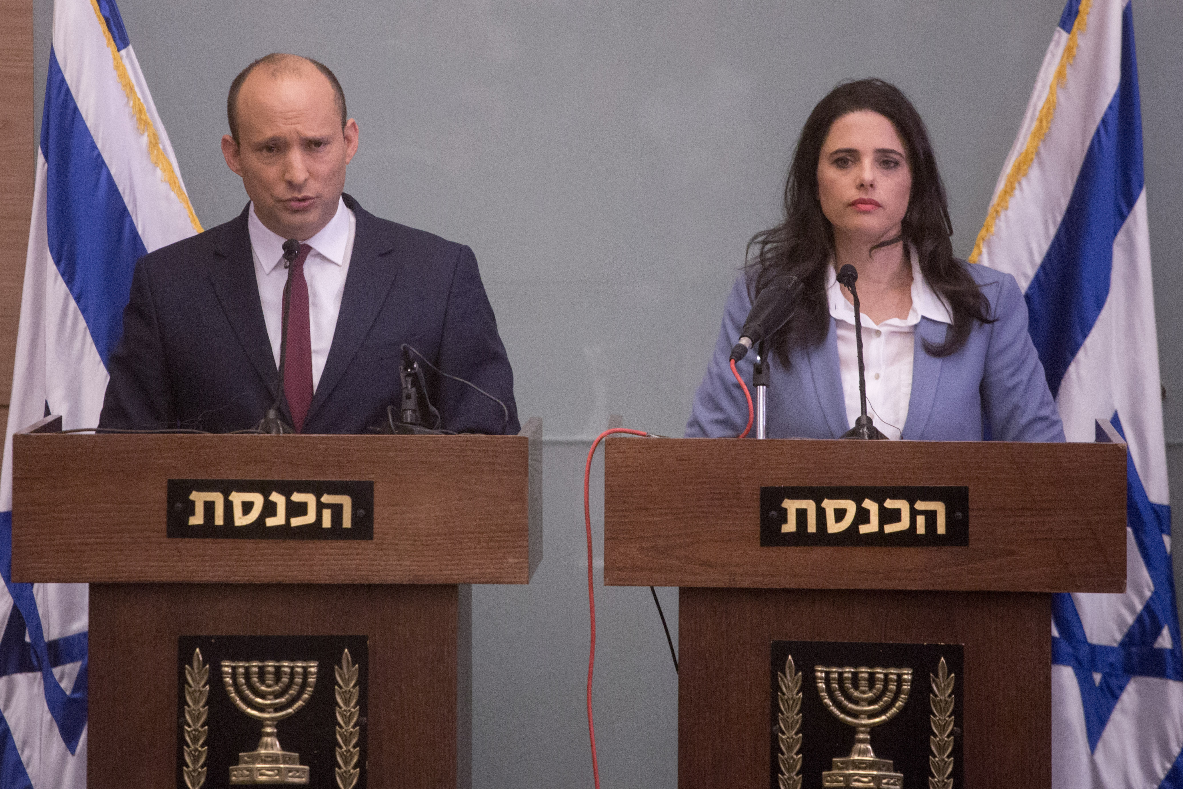 אירוני: בנט ופייגלין הצביעו בעד העלאת אחוז החסימה