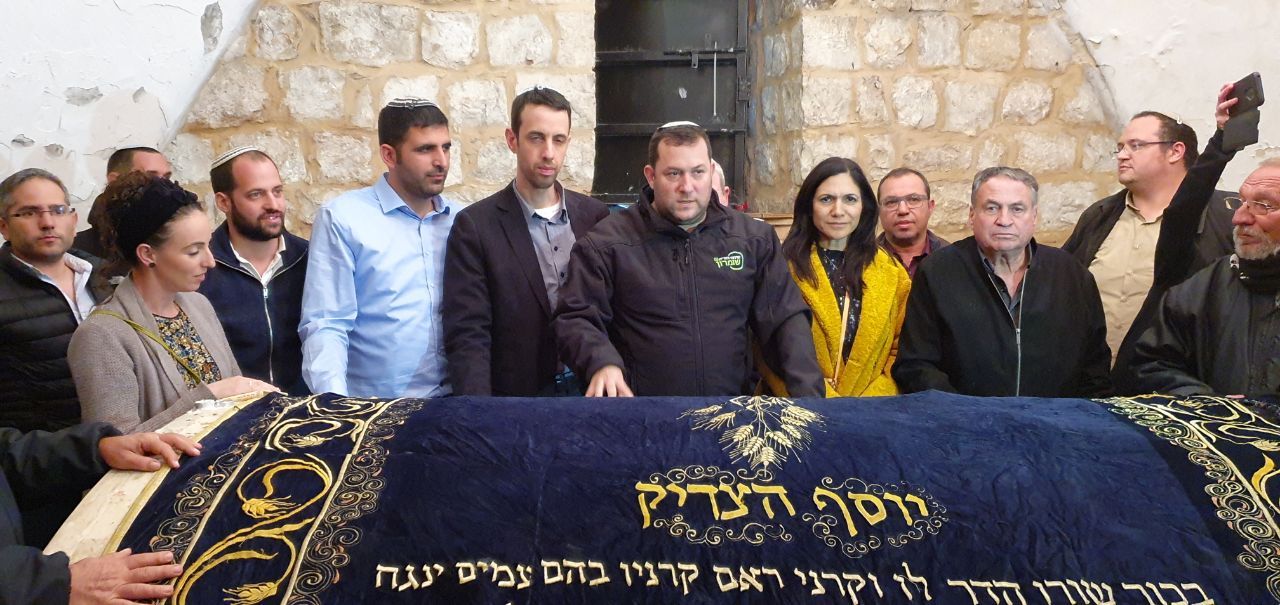 חברי הכנסת החדשים ביקרו הלילה בקבר יוסף