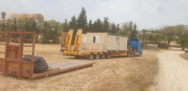 אוספות את המבנים לאכלוס