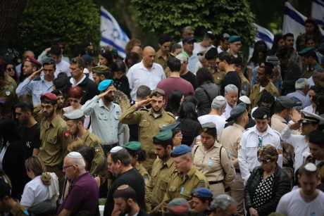 גלריה: ישראל מתאחדת בצפירה לזכר הנופלים