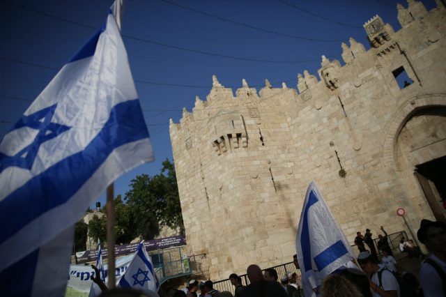 גלריית ענק: רבבות חגגו בריקוד הדגלים. תיעוד