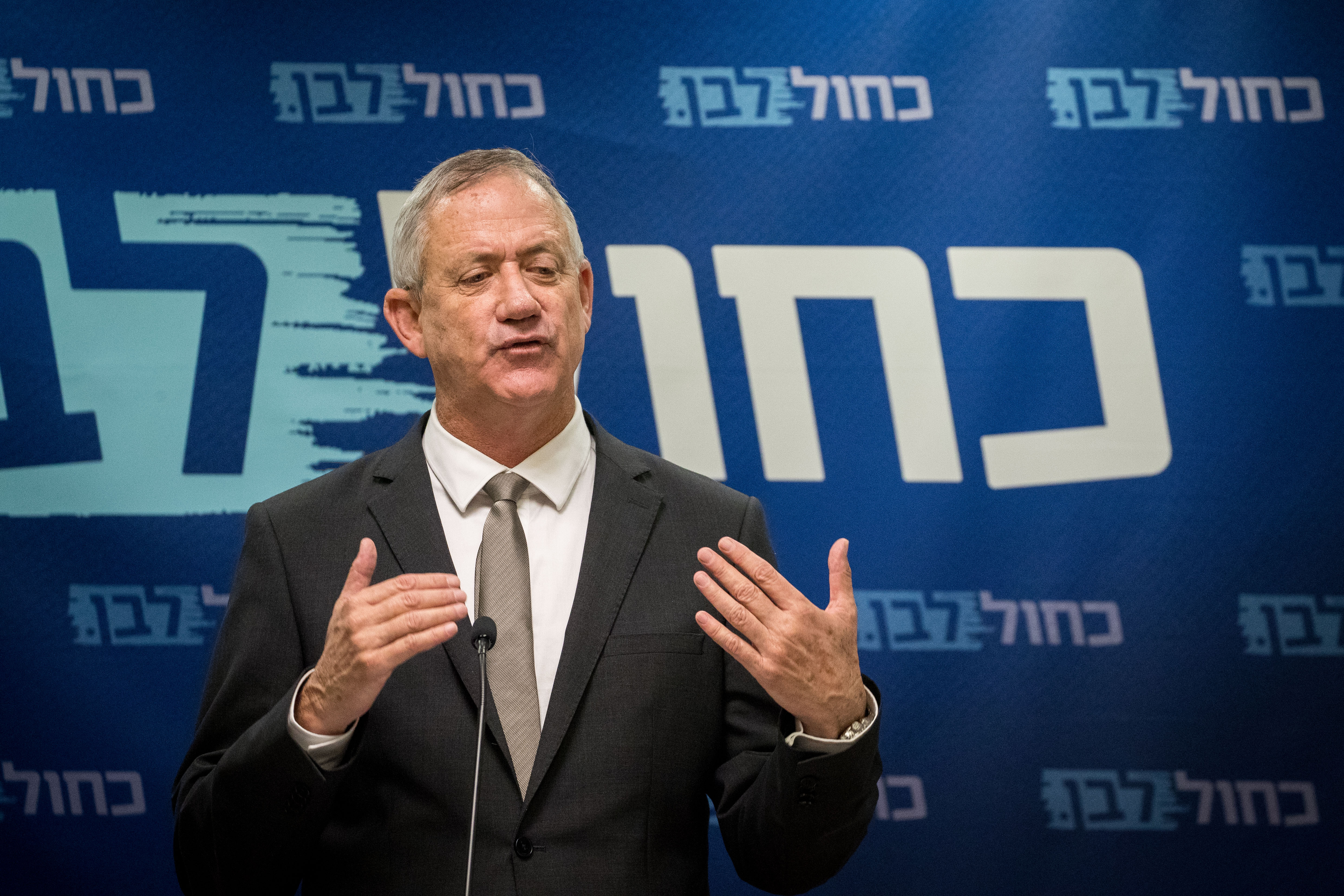 גנץ: "נתניהו חזק בדיבורים; איבדנו את ההרתעה"