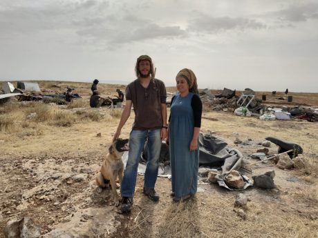 שר הביטחון נתניהו שוב הורס בתים של יהודים ביו"ש