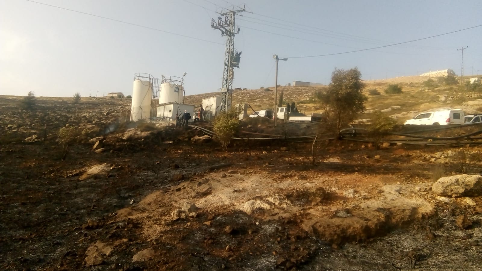 צפו: מחבלים מציתים מאות דונמים ונמלטים