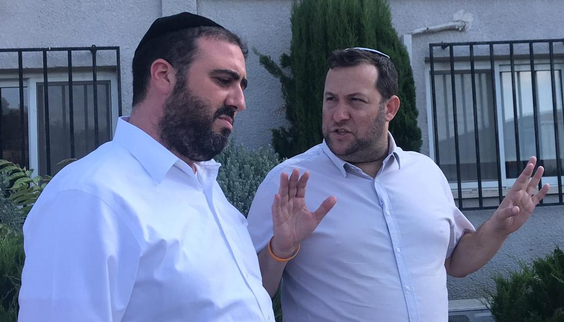 ח"כ ארבל ויועצי השר דרעי עם ראש מועצת שומרון יוסי דגן באדיבות המצלם, ללא קרדיט)