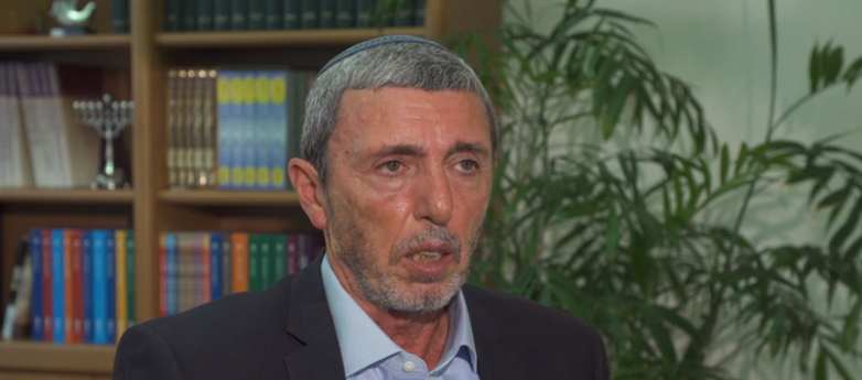 הרב פרץ: "לא טענתי שצריך לשלוח לטיפולי המרה"