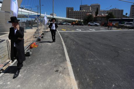 בדרך לפקקים: הכניסה לי-ם נחסמה • צפו בגלריה