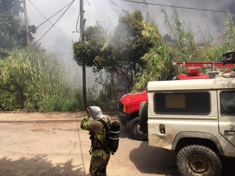 צפו: הלהבות משתוללות בישוב שבי שומרון