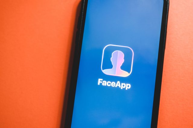 אפליקציית Faceapp