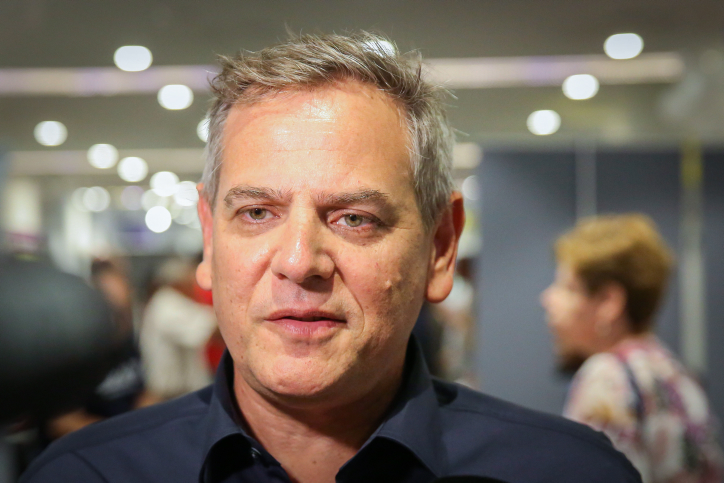 במרצ מגיבים: "עמיר פרץ חוזר על טעויות אבי גבאי"