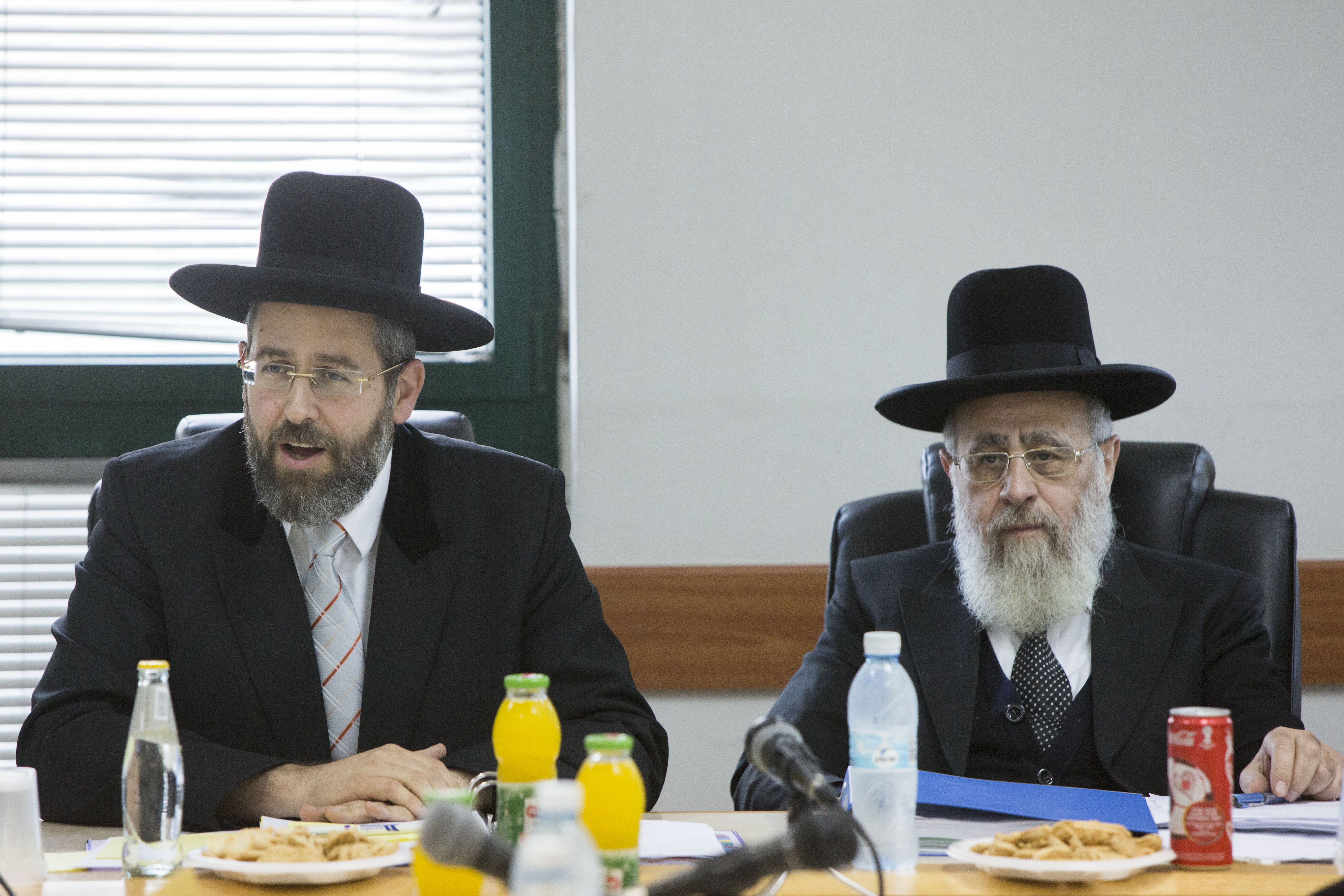 שימוע למנהל מחלקת היבוא ברבנות: חשוד בקבלת שוחד